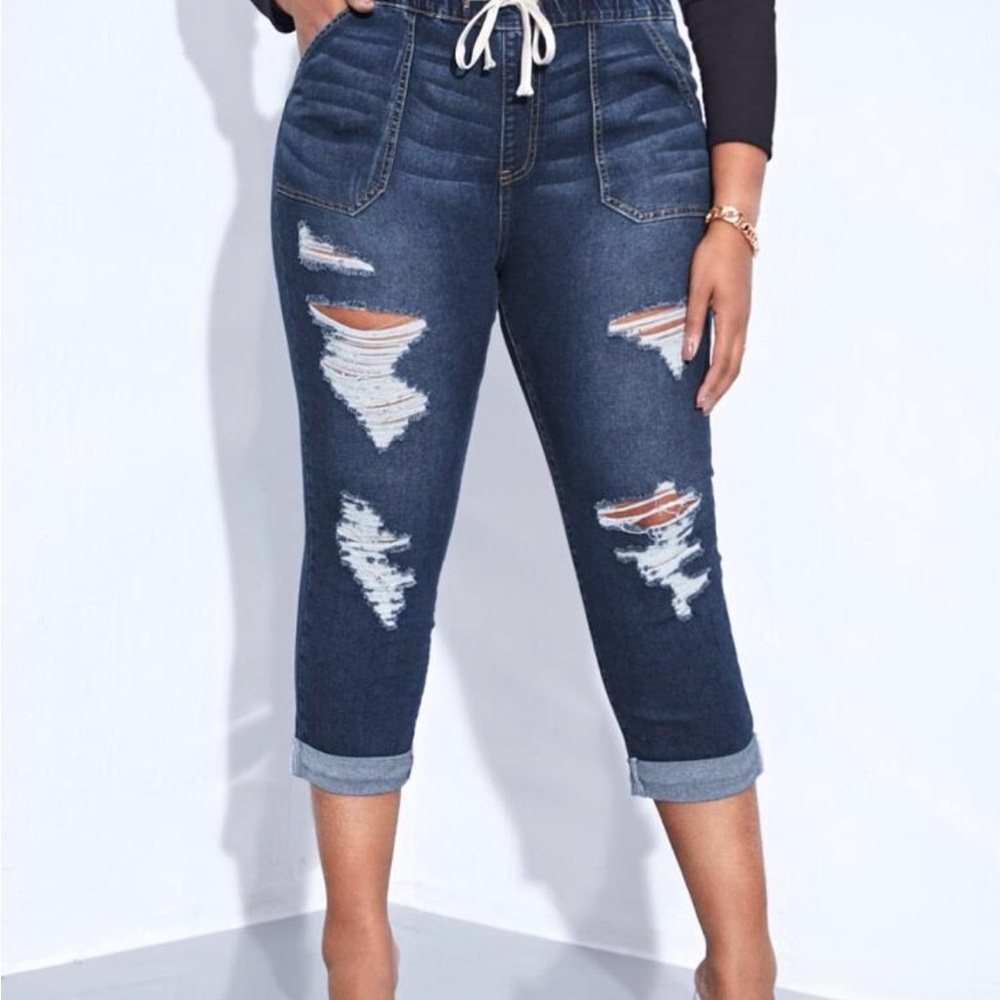 SHEIN Dark Blue Distressed Cropped Jeans